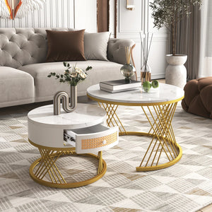 Duo Rotin | Duo de tables basses rondes effet marbre et rotin, tiroirs bois